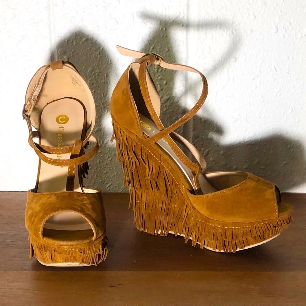 Chase + Chloe brown boho fringe platform wedge sandal heels size 7.5